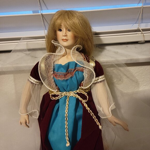 Paradise Galleries Doll porcelain face Collectible Porcelain Rapunzel Vintage - Picture 3 of 9